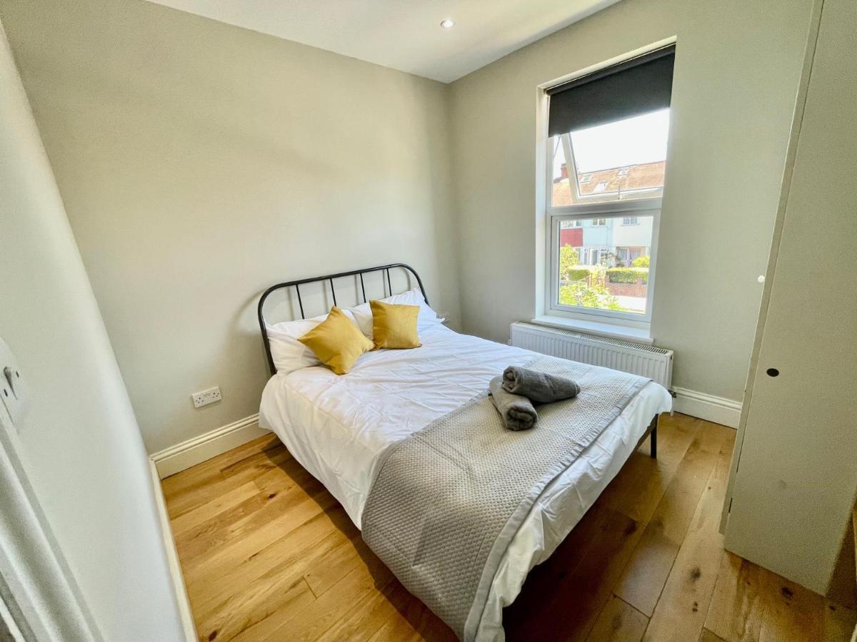 Cosy 1 Bedroom Flat! London Eksteriør bilde